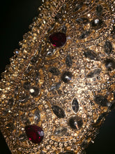 Load image into Gallery viewer, SWAROVSKI CLUTCH WITH MAROON TEAR DROPS